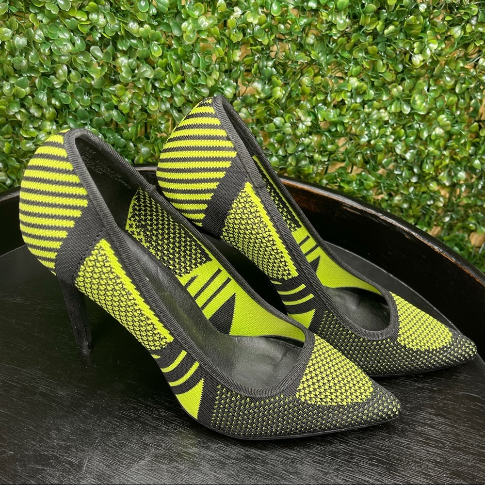 Cape Robbin Lime & Black Mesh Pump
